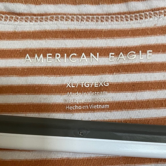 American Eagle T-shirt - Picture 3 of 3